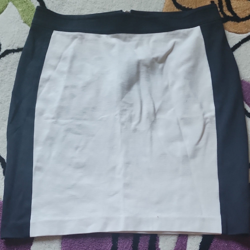 Banana Republic White and Black Mini Pencil Skirt